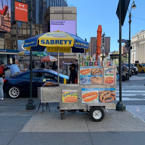 New York’s hot dog stands