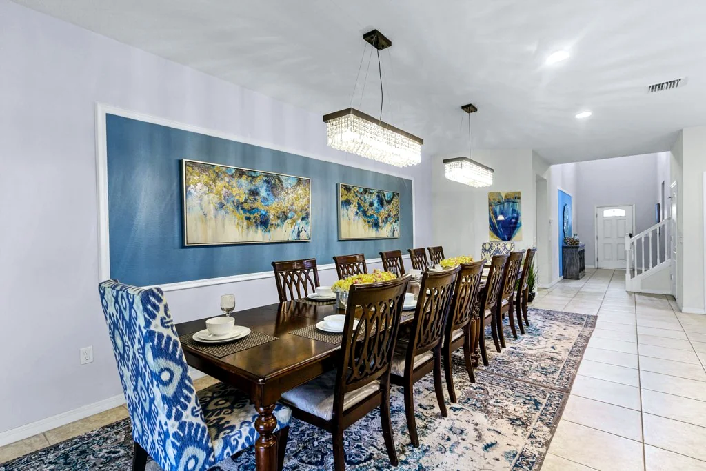 Large dining table at Nice Palms