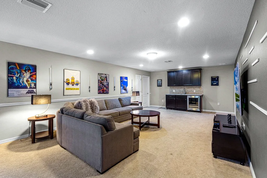 Upstairs lounge at Nice Palms